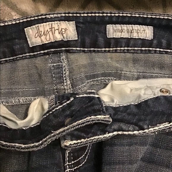 Women’s DayTrip Virgo Bootcut Jeans Dark Wash - Picture 9 of 13